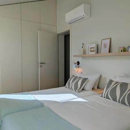 Penthouse With Pool - Faro Centre 아파트