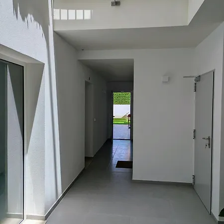 Penthouse With Pool - Faro Centre 아파트