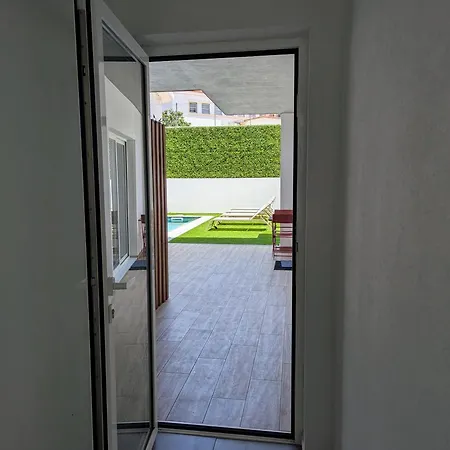 Penthouse With Pool - Faro Centre 아파트 *